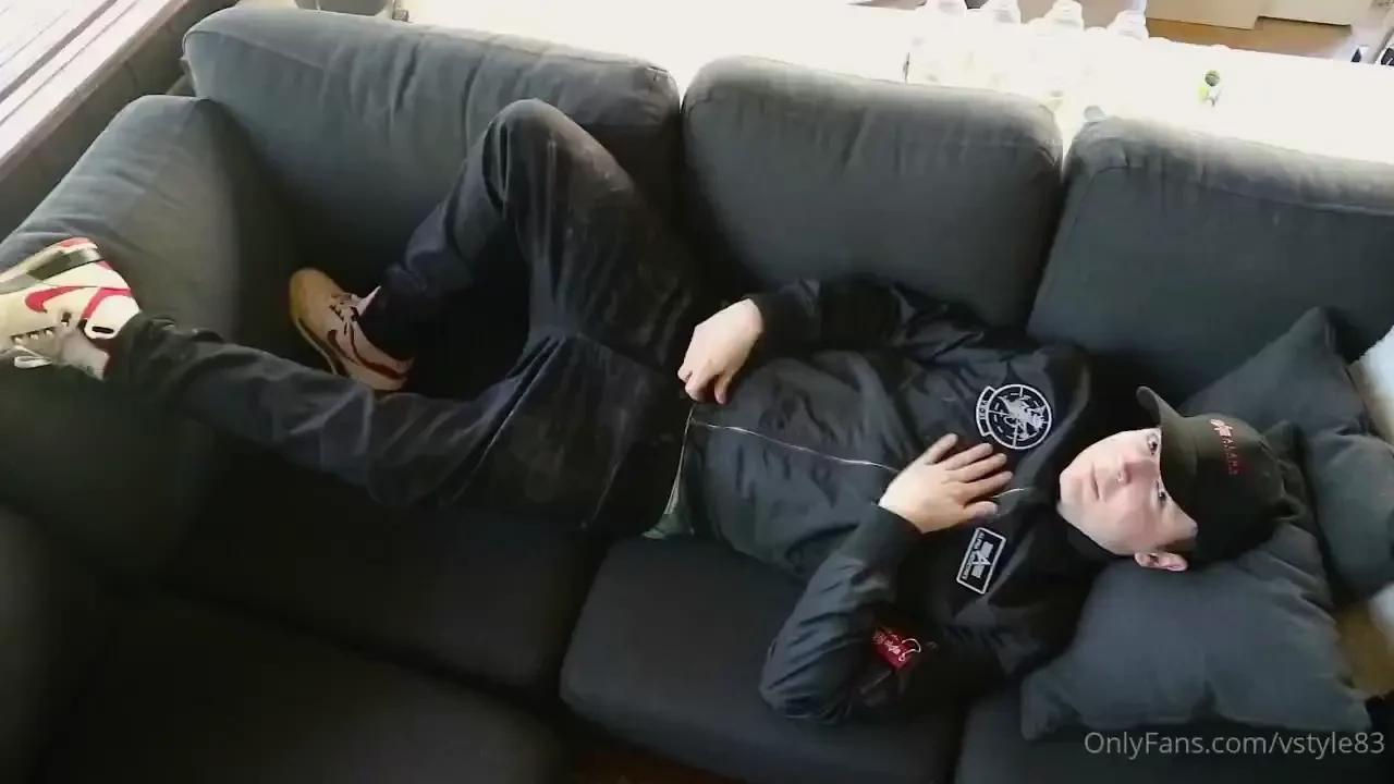 A great cum session on my couch with sagging cum rag jeans hot nike 