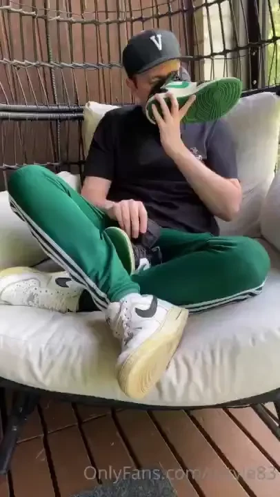 My hard cock loves that toy sneaker combo 