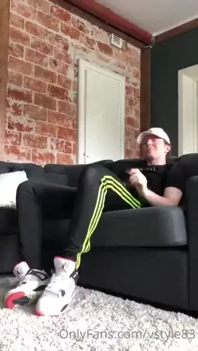 Some footplay with my nike jordans 