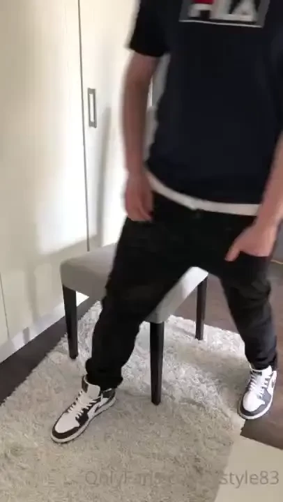 Sagging my cummed g-star jeans with cummed white cks under jerking off 