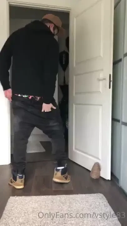 Sagging my new baggy jeans with some silky boxers the jeans already 
