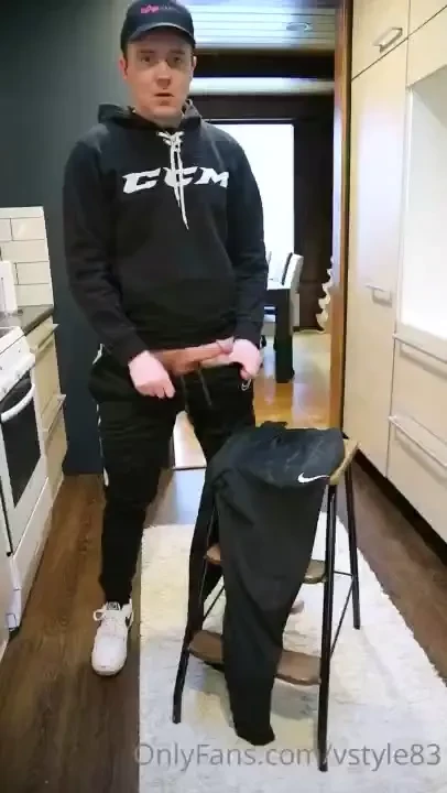 What a huge load on those nikes 