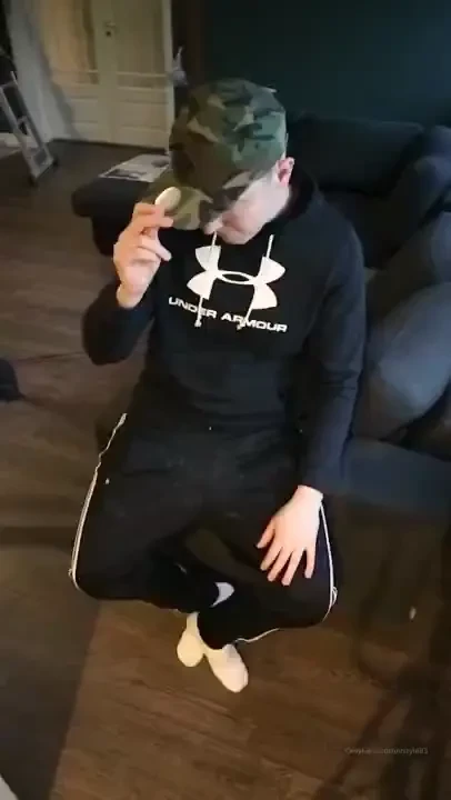 A nice jerk-off session in my calvins and adidas trackies 