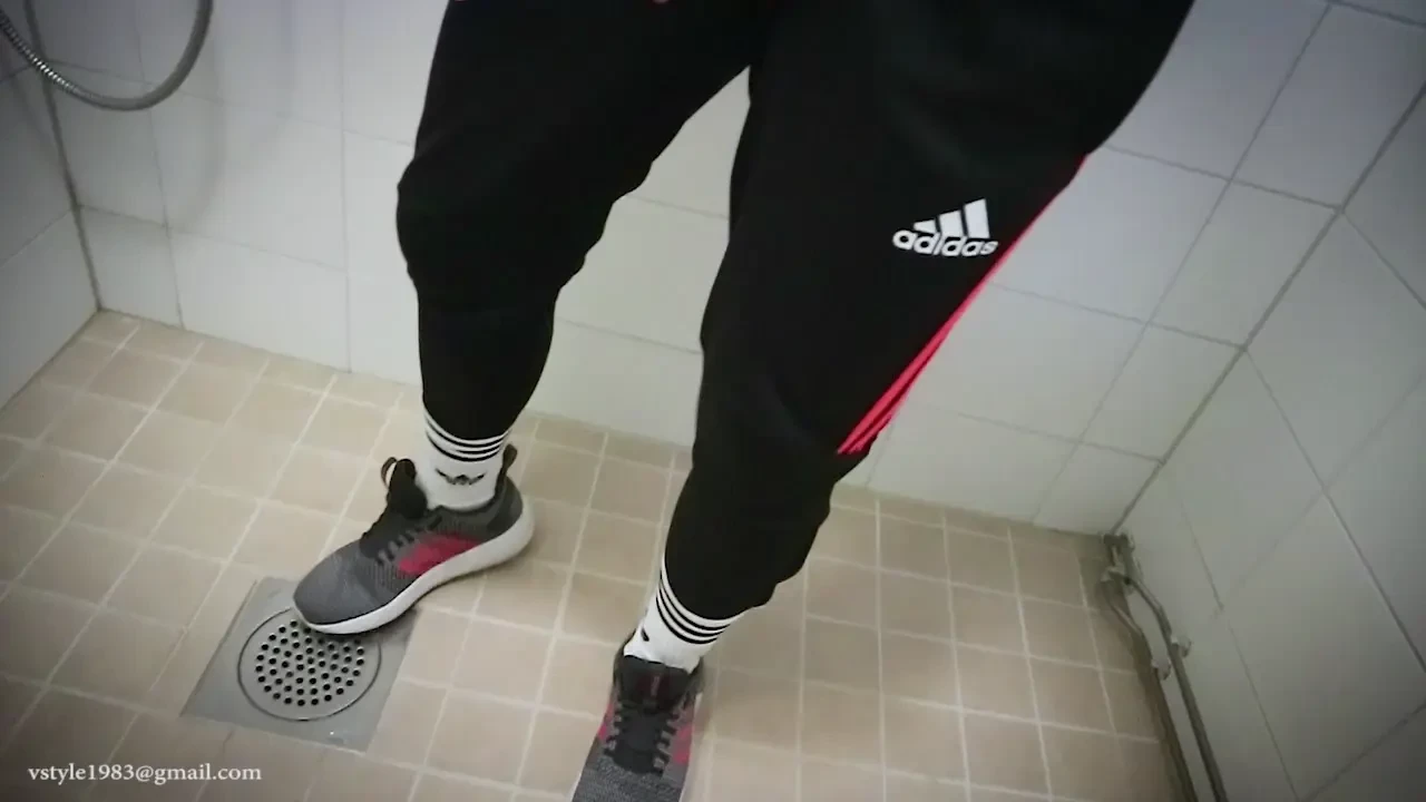 Wet monday i m wearing my adidas munich trackies with adidas manu 