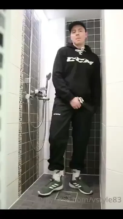 Wet monday getting soaking wet in my hockey training outfit and 