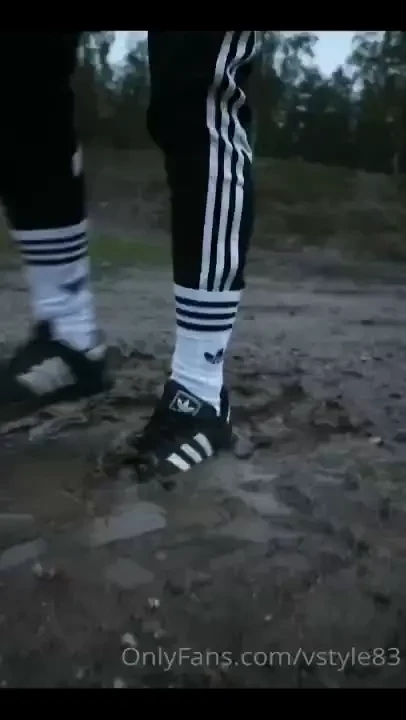 Messy monday got my adidas superstar sneakers muddy on my morning walk 