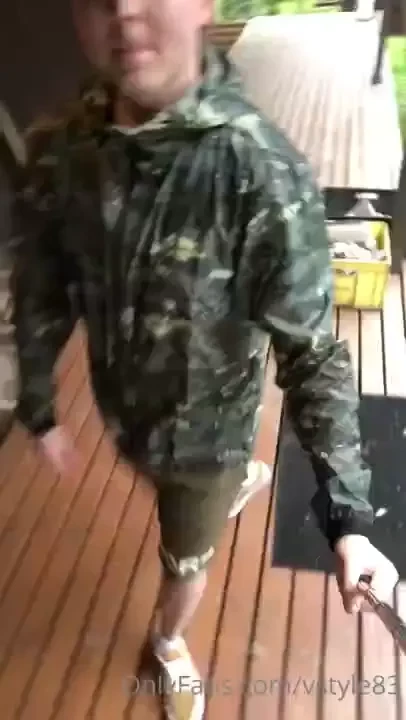 Wetnesday i returned home from my morning walk and went straight to 