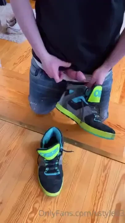 These osiris sneakers needed some fresh cum on them 