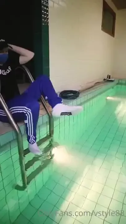 As requested i dipped in the pool while sagging my adidas trackies 