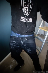My g-star raw jeans are getting quite dirty and yeah there s no paint part 1