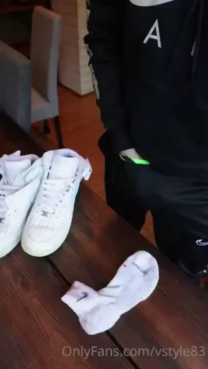 One dude wanted to buy my used nike air force 1 mid sneakers and nike 