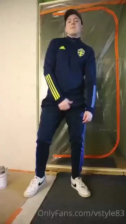 Another great load on those adidas trackies while i was wearing them 