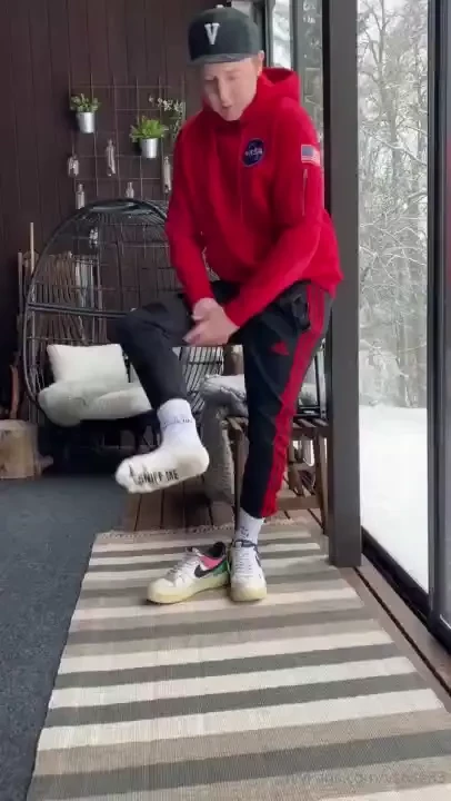 Shot a nice load of cum on my sk8erboy sock and nike af1 sneaker while 