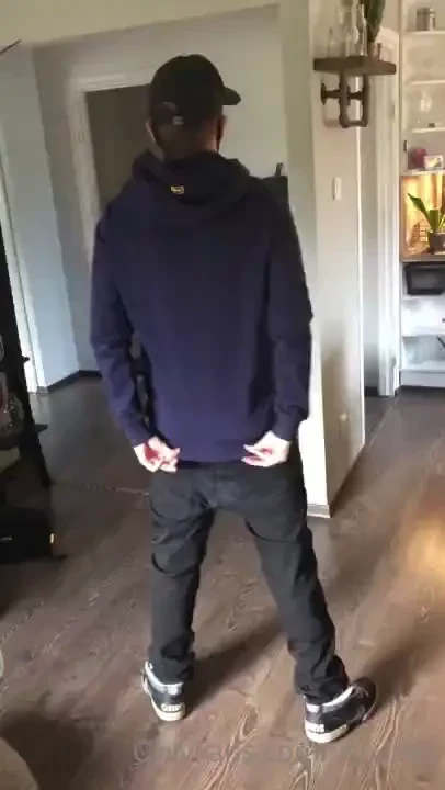 Another amazing load on my sagging cum rag g-stars 
