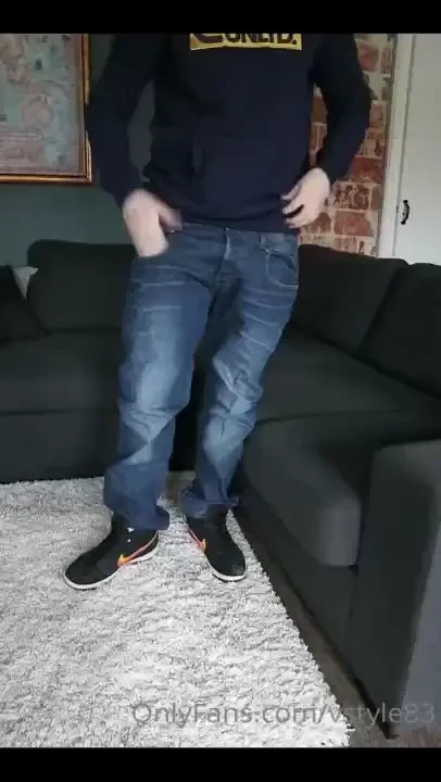 I m sagging my g-star raw jeans with ck boxers under getting hard very 