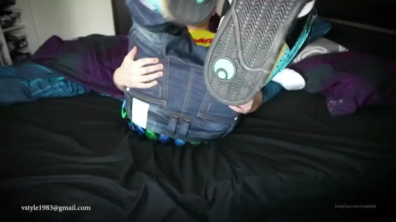 Wearing my hum r drop-crotch jeans with silky boxers and shooting a 