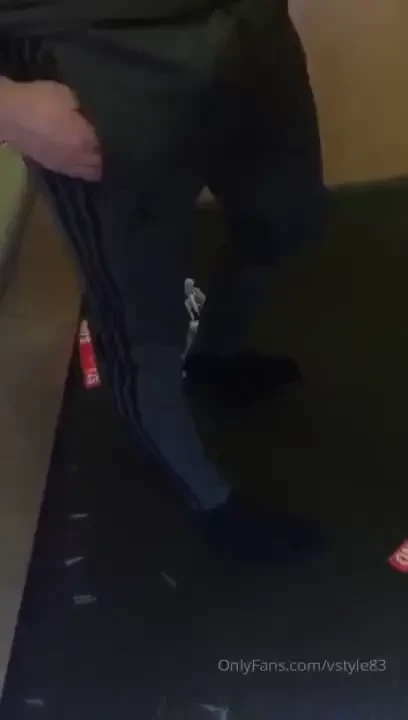 This happens every time i m trying on some new adidas trackies 