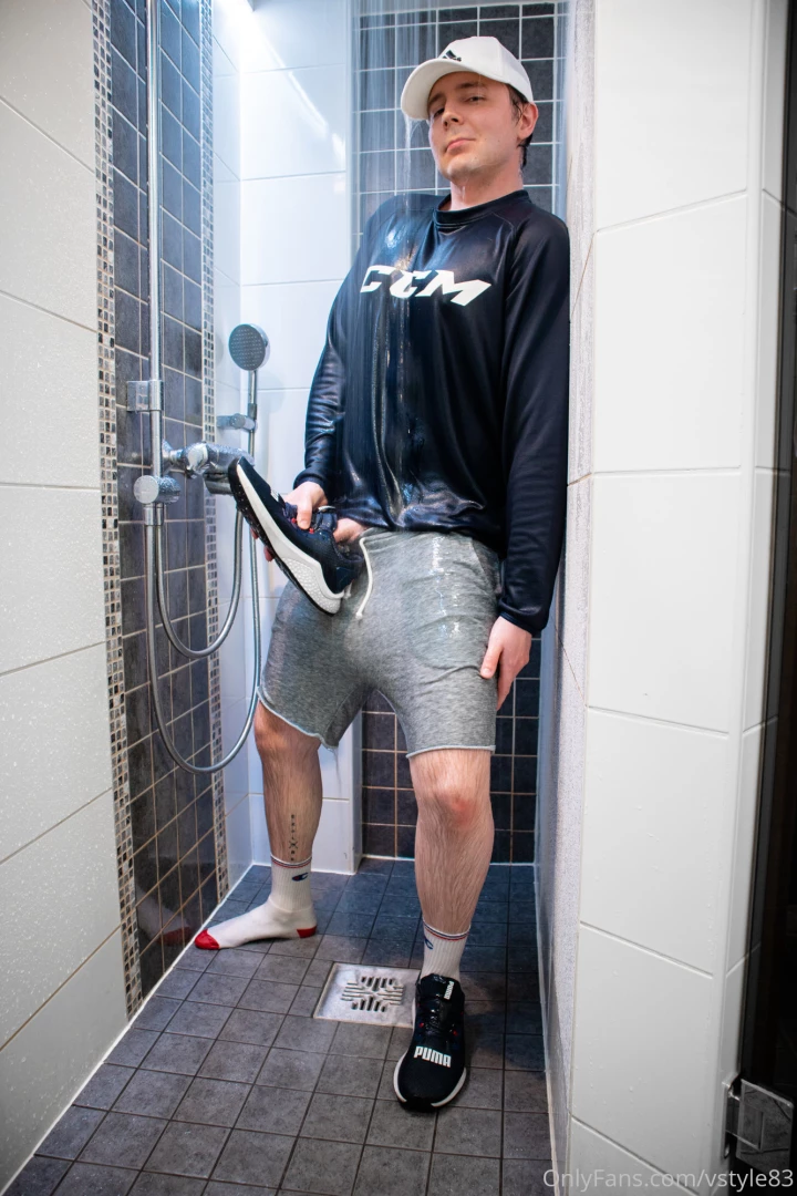 vstyle83 - Wet monday i m in my hockey training kit hitting the shower after a part 13 