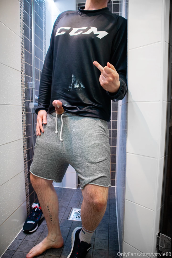 vstyle83 - Wet monday i m in my hockey training kit hitting the shower after a part 15 