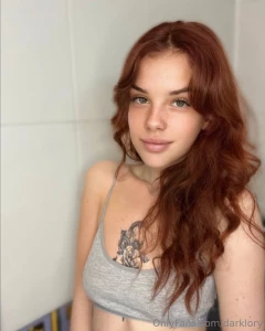 This cutie sweetlove88vip knows how to please you with the help of part 50