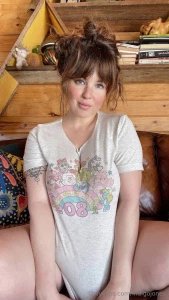 Which do you like more my pussy or my ass tip me 5 for a videos of my