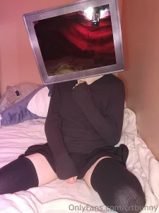 You want to know what s under my skirt