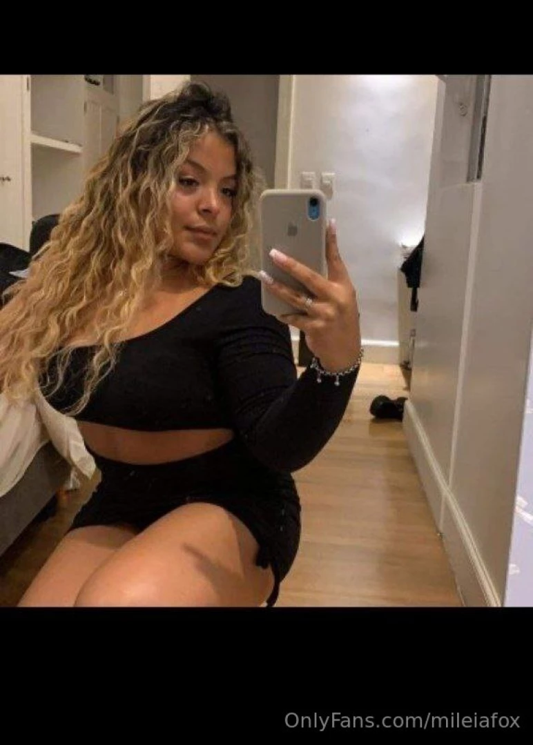 _free free_ _meet_ _my_ _friend_ sexy nudes sexting and more text me i 