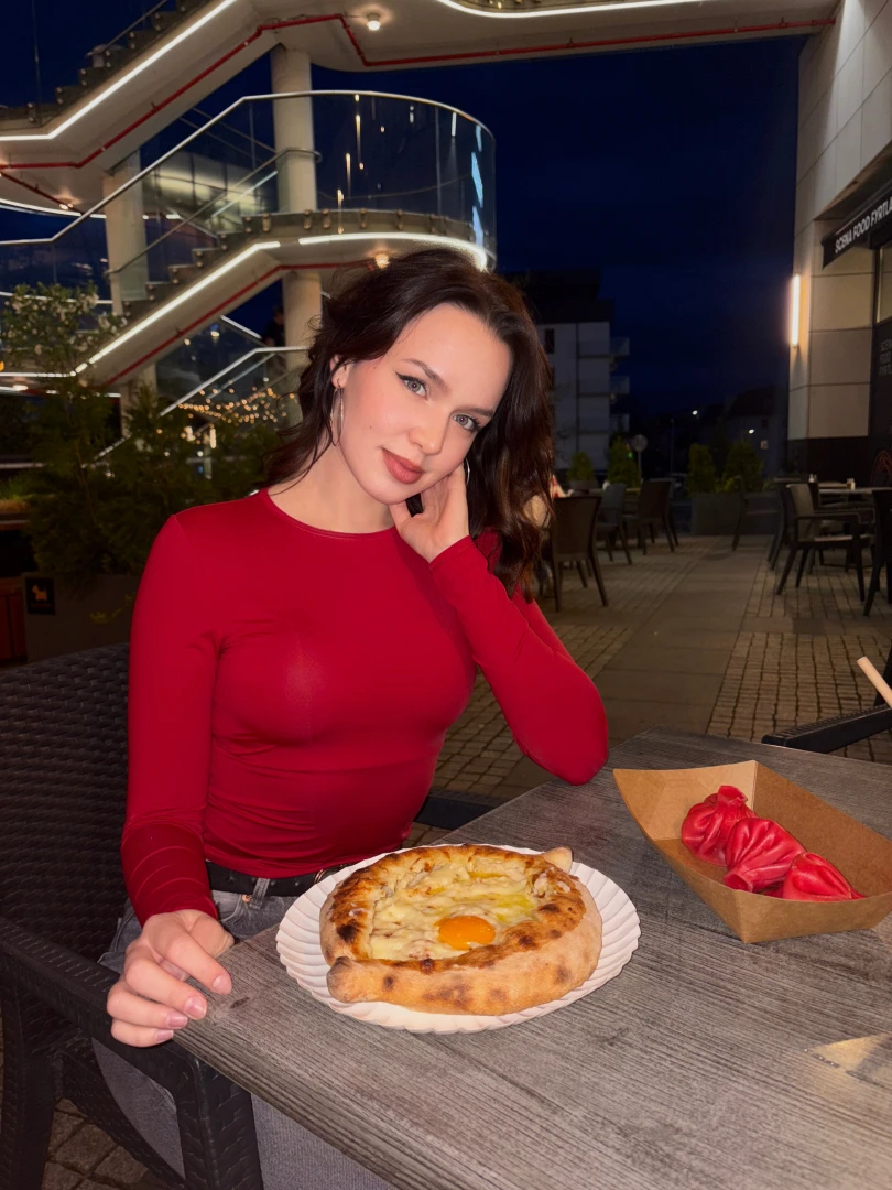 This is the first restaurant in the new place i usually don t eat such 