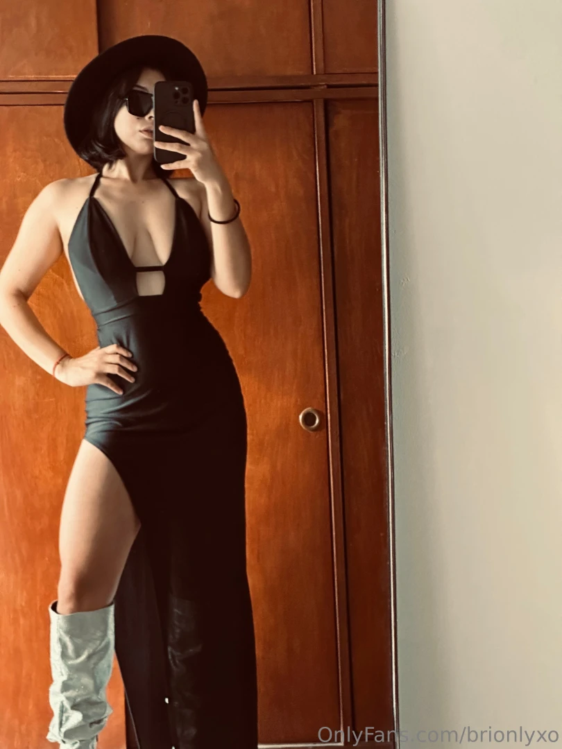 This would be my date night outfit if we want out on a date 