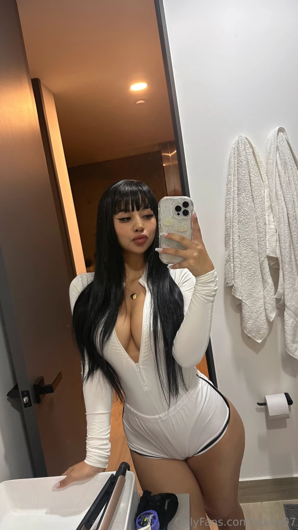 Baby are you there would you like to sweat with me 