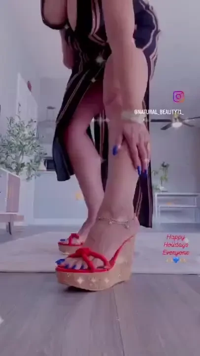 Happy holidays everyone onlyfans com sexyfeet47 