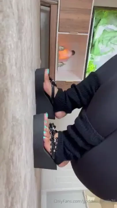 Happy toesday new video just dropped on vip cum check this clip and 