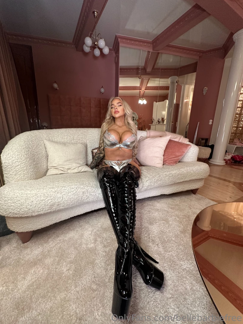 Do you like my latex heels 