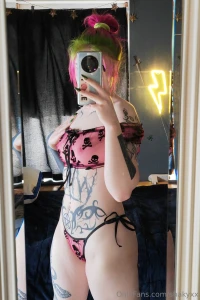 Of course i gotta throw in some mirror selfies otherwise the set part 5