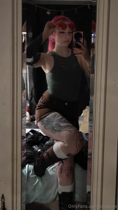 What do we think of this outfit look familiar to anyone 3 i m now