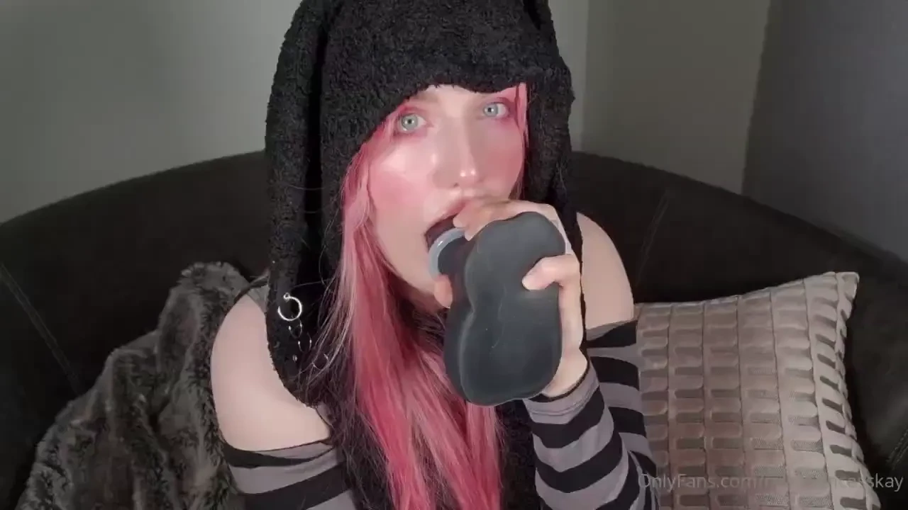 Alright alright my promised something new i sorta feel this gives off 