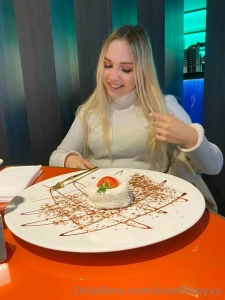 Let s eat sweets together