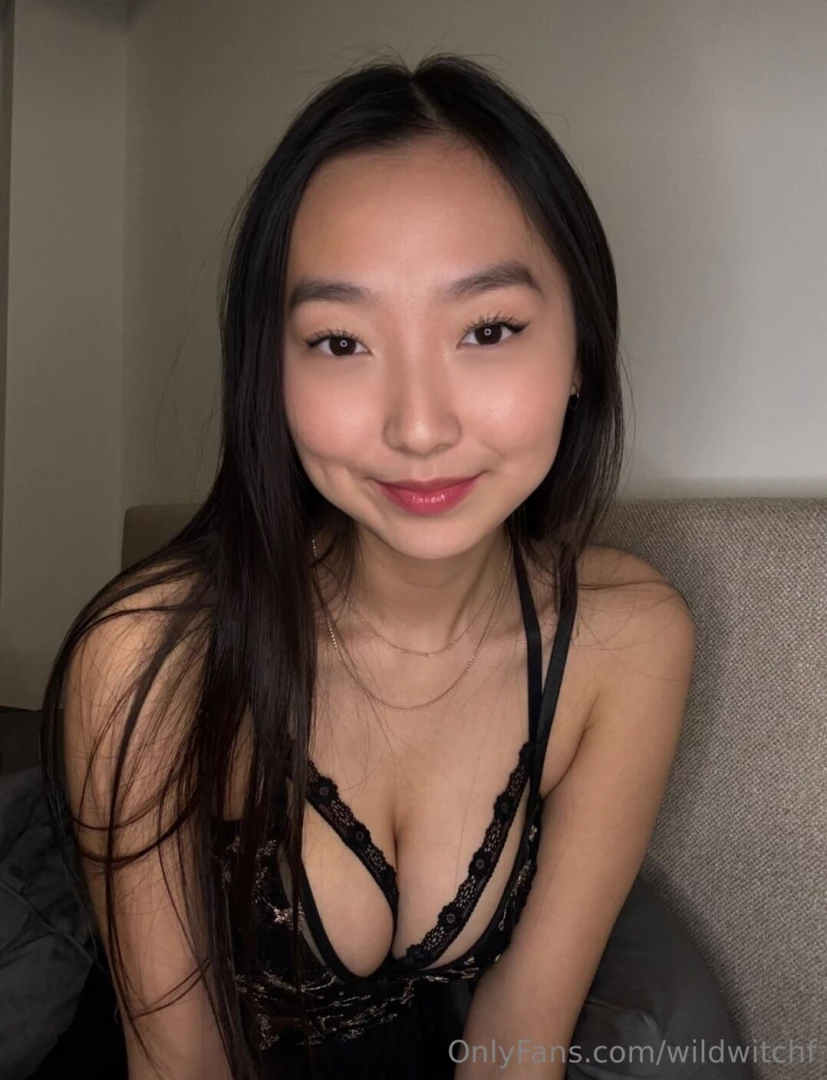 Asian slut yourbabykimmy is looking for some new dick to enjoy 