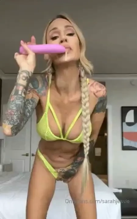 Ever wonder what this pussy smells like imagine burying your face in part 3 