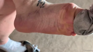 My feet stink after today s walkies in the woods