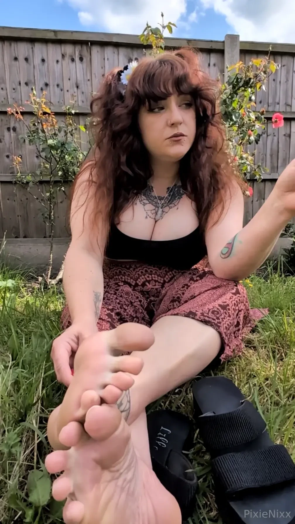 Two cute clips for the smoking lovers 