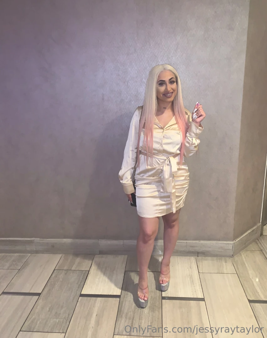 Should i stay blonde 