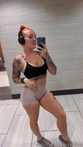 Hitting the gym with me this morning we can work on glutes part 1