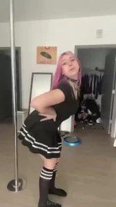 So happy ayesha erotica is back lol