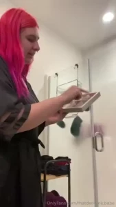 Now i m all clean and smell like grapefruit