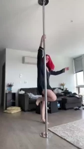 Been awhile since i made a pole dancing vid so here s a mini one for y