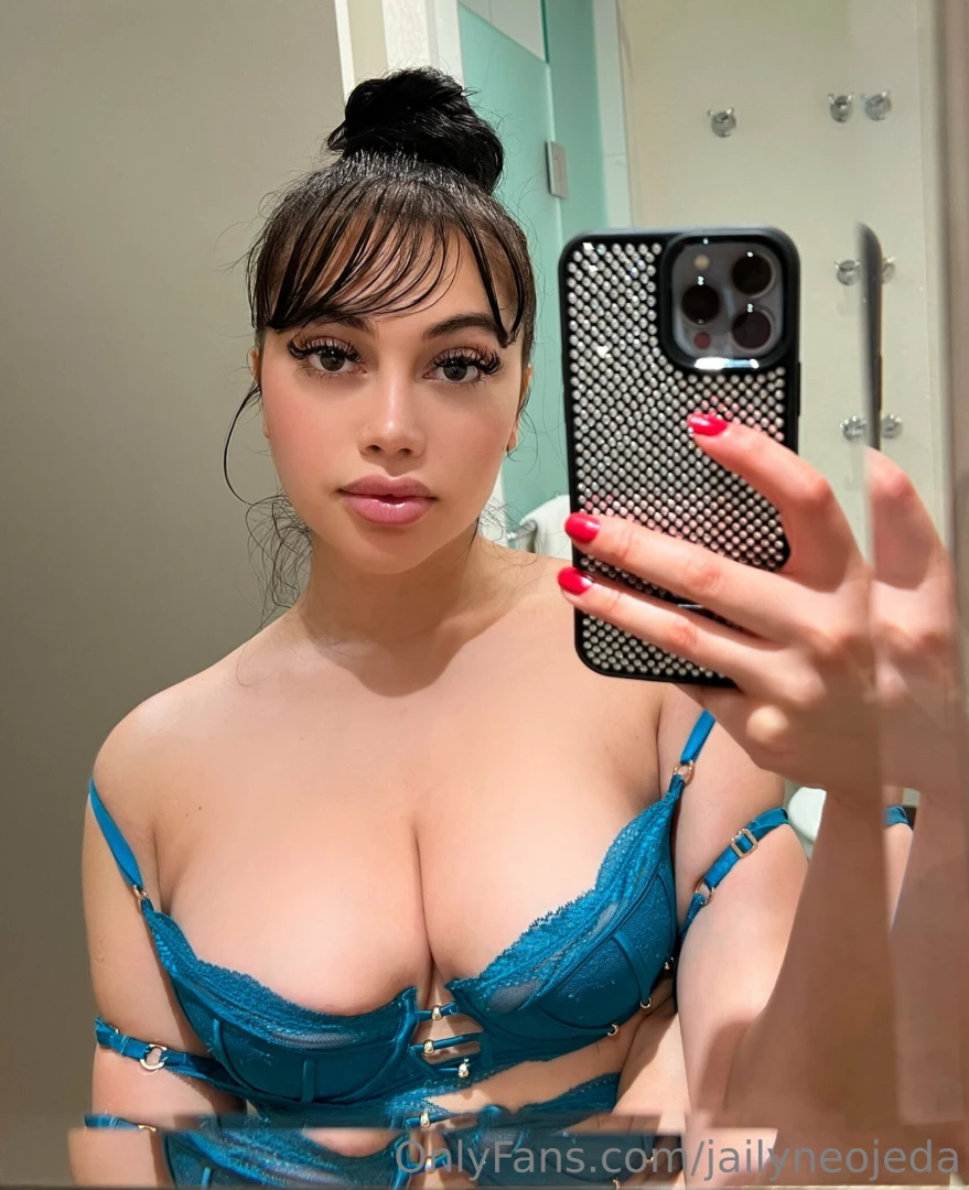 This lingerie is so cute but the bra barley fits 