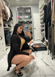 Let s share secrets dm me