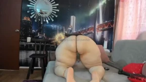 Mmmm shake shake my ass you like that