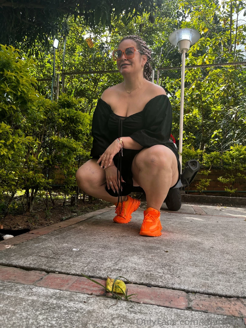 Being happy and enjoying life should i show more ass outside part 4 